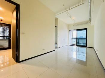 淳白質感三房車位