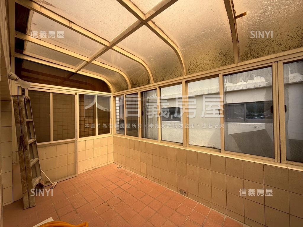典雅裝潢台北小城房屋室內格局與周邊環境
