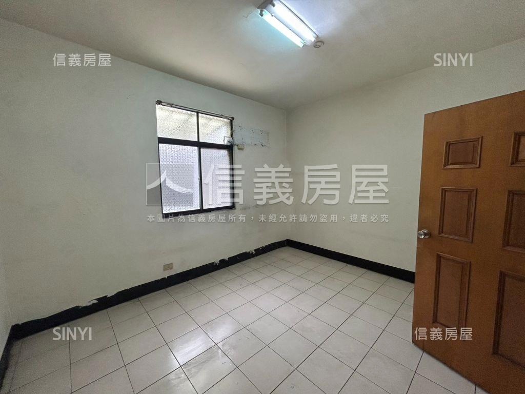 近綠園道大地坪稀有透天房屋室內格局與周邊環境