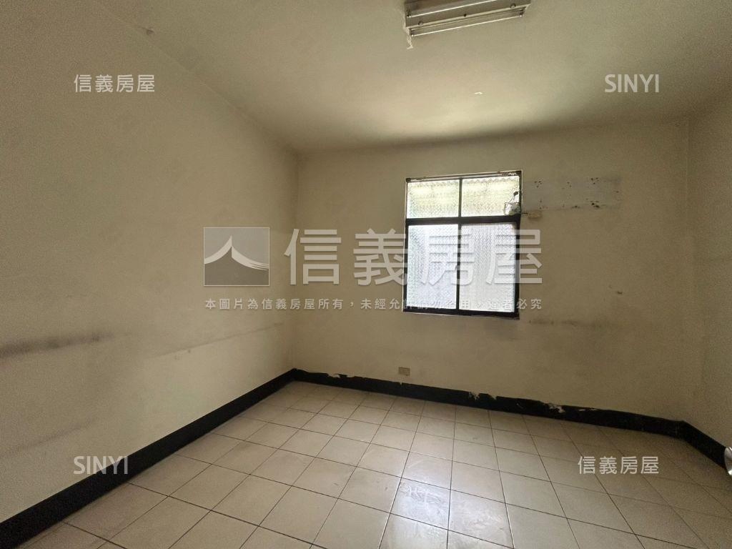 近綠園道大地坪稀有透天房屋室內格局與周邊環境