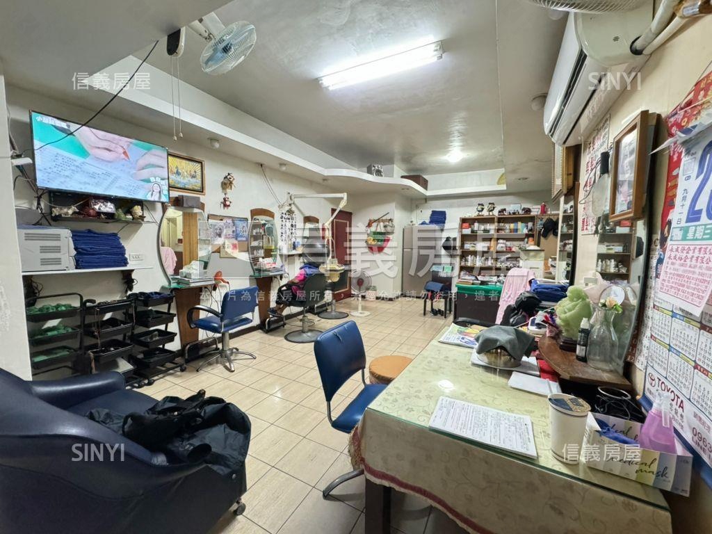 愛的世界三房車店住房屋室內格局與周邊環境