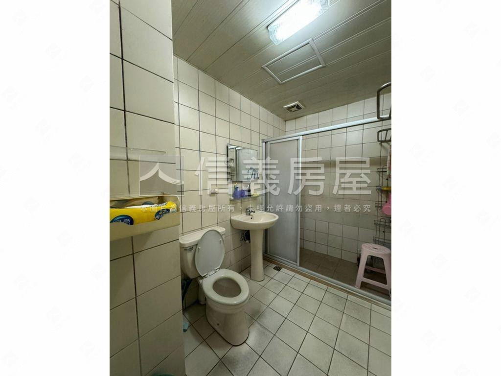 愛的世界三房車店住房屋室內格局與周邊環境