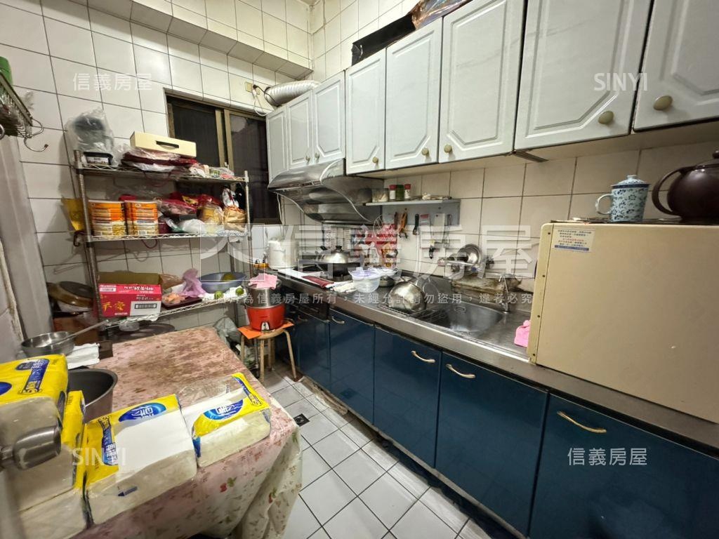 愛的世界三房車店住房屋室內格局與周邊環境