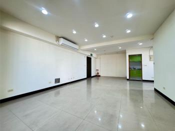 桃園站前商圈低總價有電梯