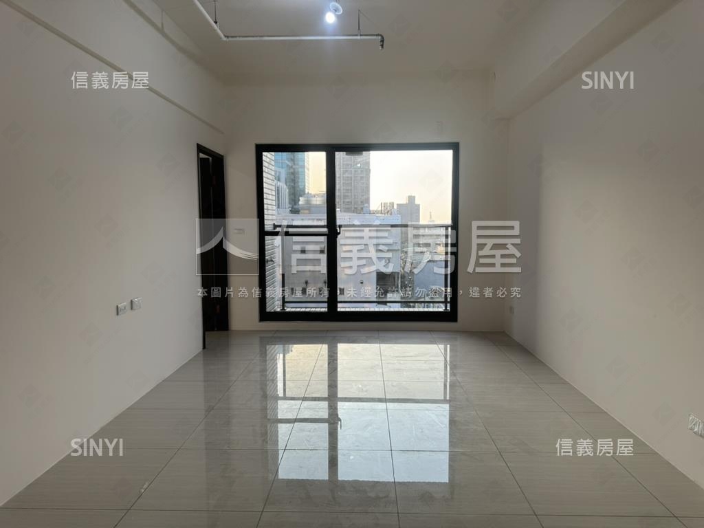 星玥灣海景３房平移車位房屋室內格局與周邊環境