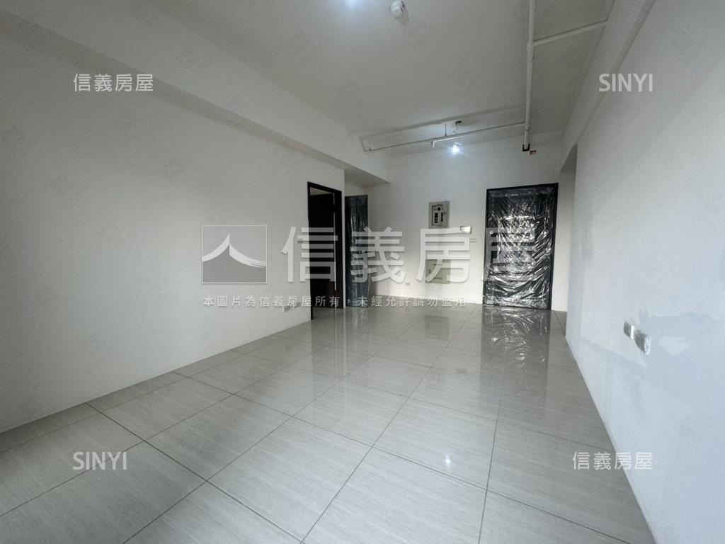 星玥灣海景３房平移車位房屋室內格局與周邊環境