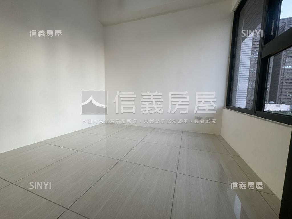 星玥灣海景３房平移車位房屋室內格局與周邊環境