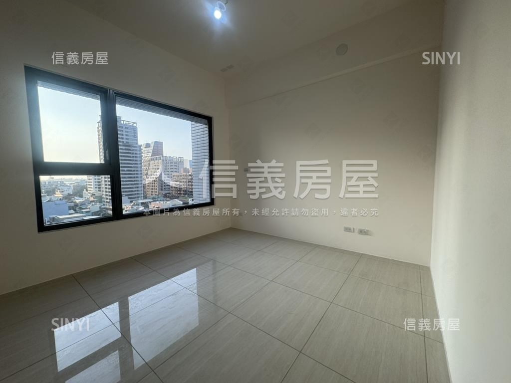 星玥灣海景３房平移車位房屋室內格局與周邊環境