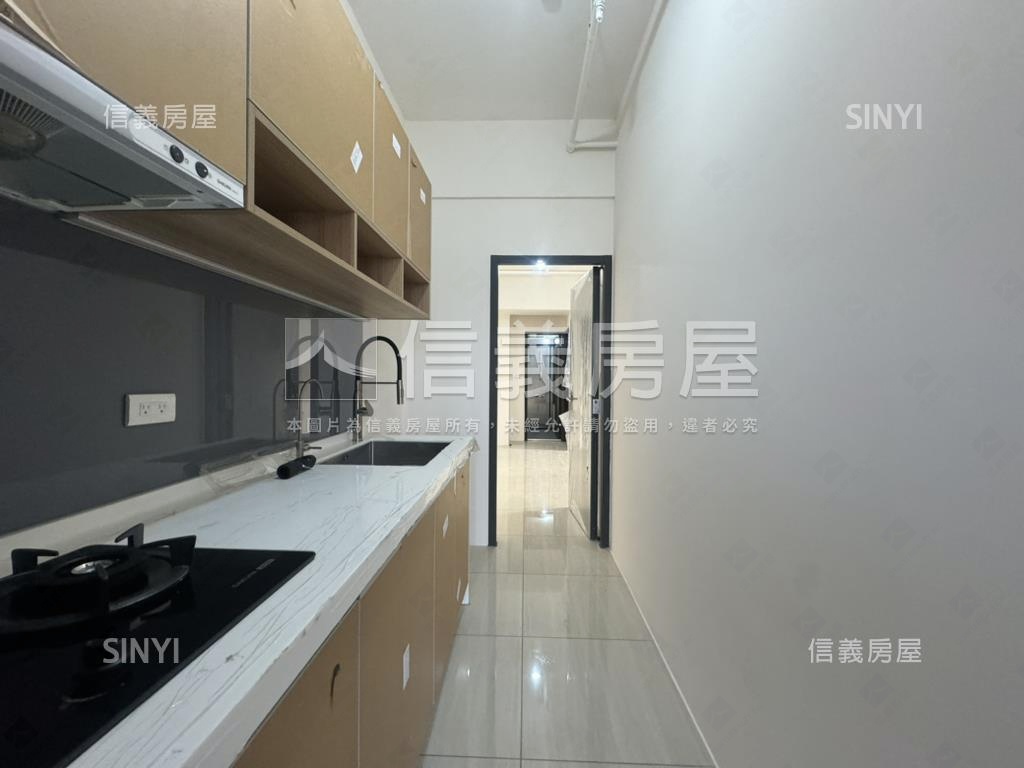 星玥灣海景３房平移車位房屋室內格局與周邊環境