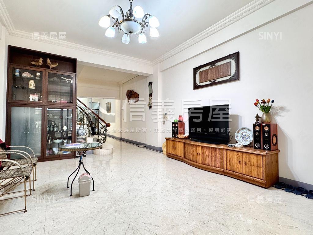 稀有！大地坪正路透天房屋室內格局與周邊環境