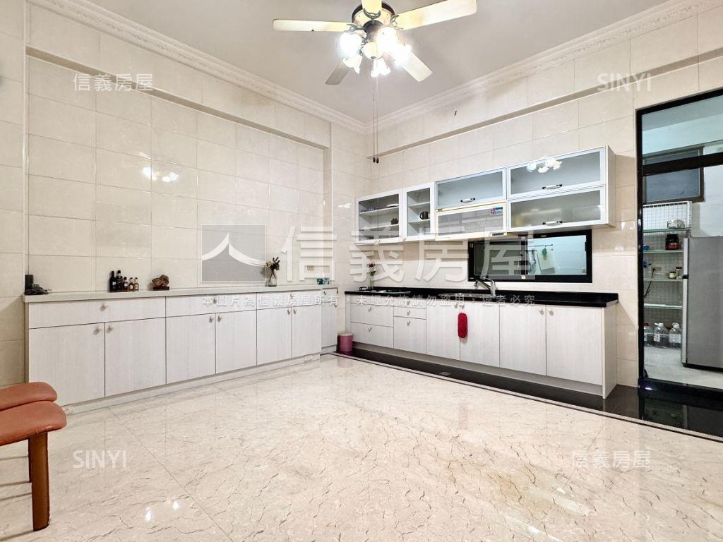 稀有！大地坪正路透天房屋室內格局與周邊環境