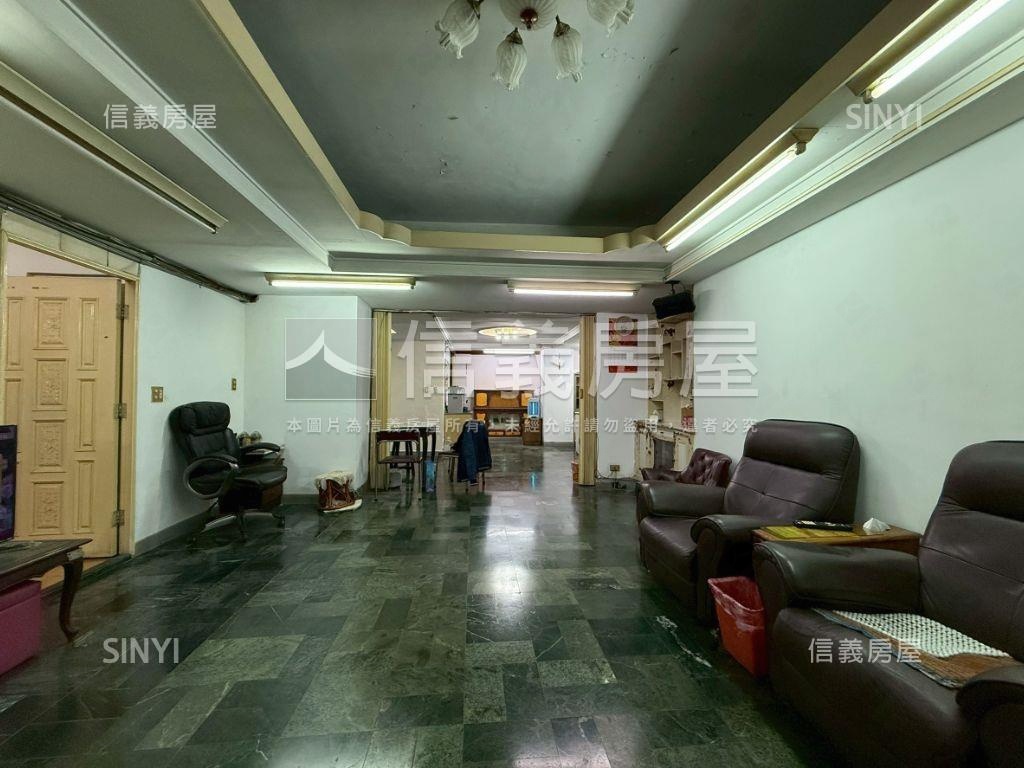 壹樓面公園近捷運大空間房屋室內格局與周邊環境