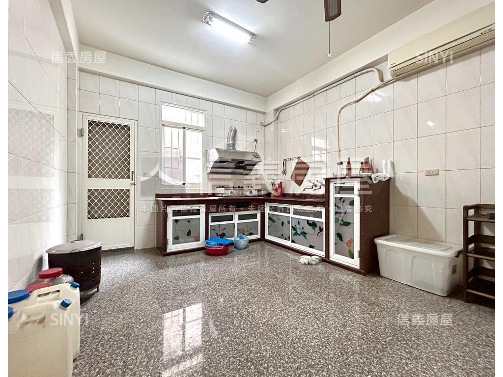 草衙道公園成家美墅房屋室內格局與周邊環境