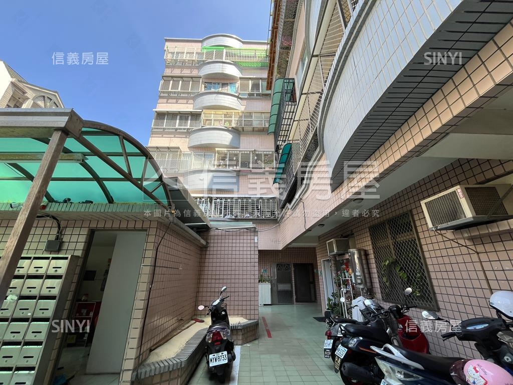 近法院華平特區三房車位房屋室內格局與周邊環境