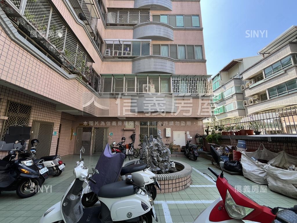 近法院華平特區三房車位房屋室內格局與周邊環境