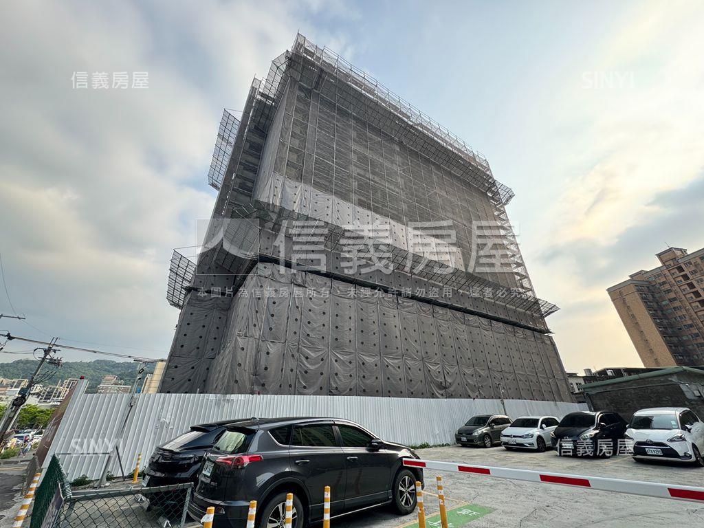 頂埔仁基京品６Ｆ車位房屋室內格局與周邊環境