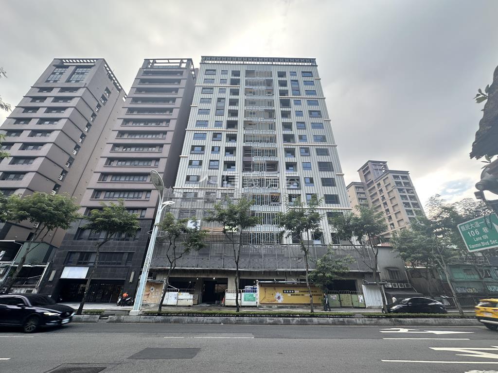 府中捷運高樓車位房屋室內格局與周邊環境