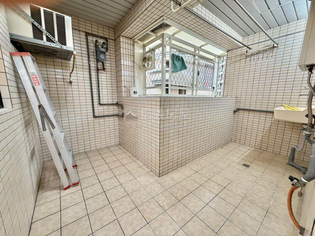 博覽家雙主臥大４房房屋室內格局與周邊環境