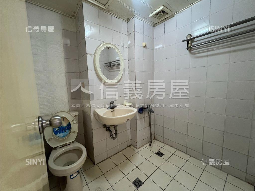 低總價龍鳳世家三房珍藏宅房屋室內格局與周邊環境
