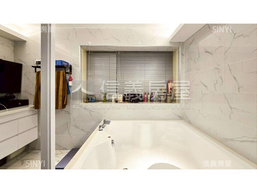 近捷運大空間兩房車位房屋室內格局與周邊環境