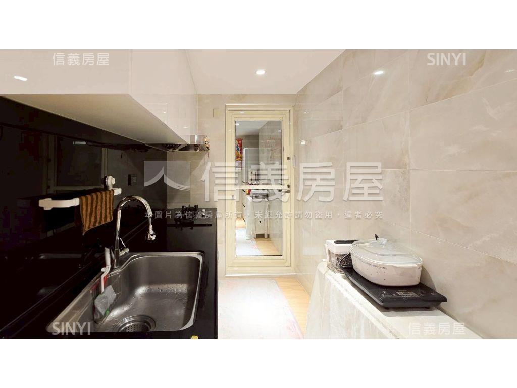 近捷運大空間兩房車位房屋室內格局與周邊環境