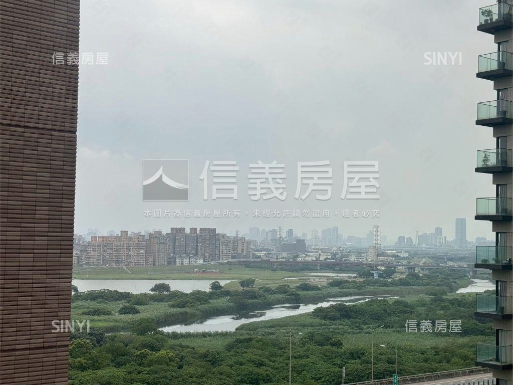 世界之星景觀三房平面車位房屋室內格局與周邊環境