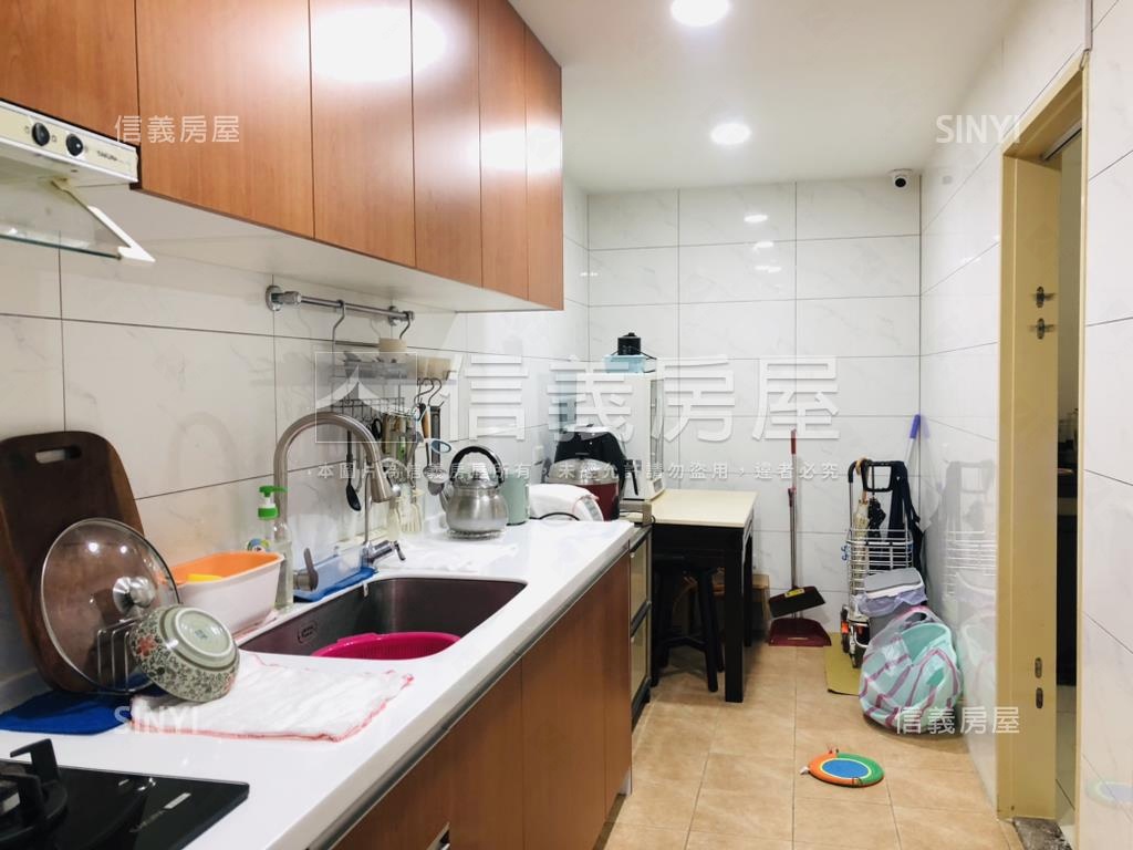 芝山方正巧築房屋室內格局與周邊環境