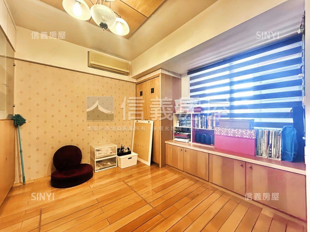 專任！鄉林法國四房雙平車房屋室內格局與周邊環境