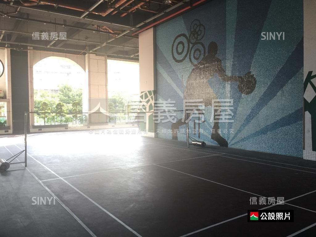 新巨蛋挑高景觀宅房屋室內格局與周邊環境