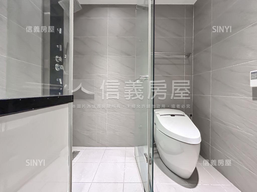 超級花園華麗兩房車位房屋室內格局與周邊環境