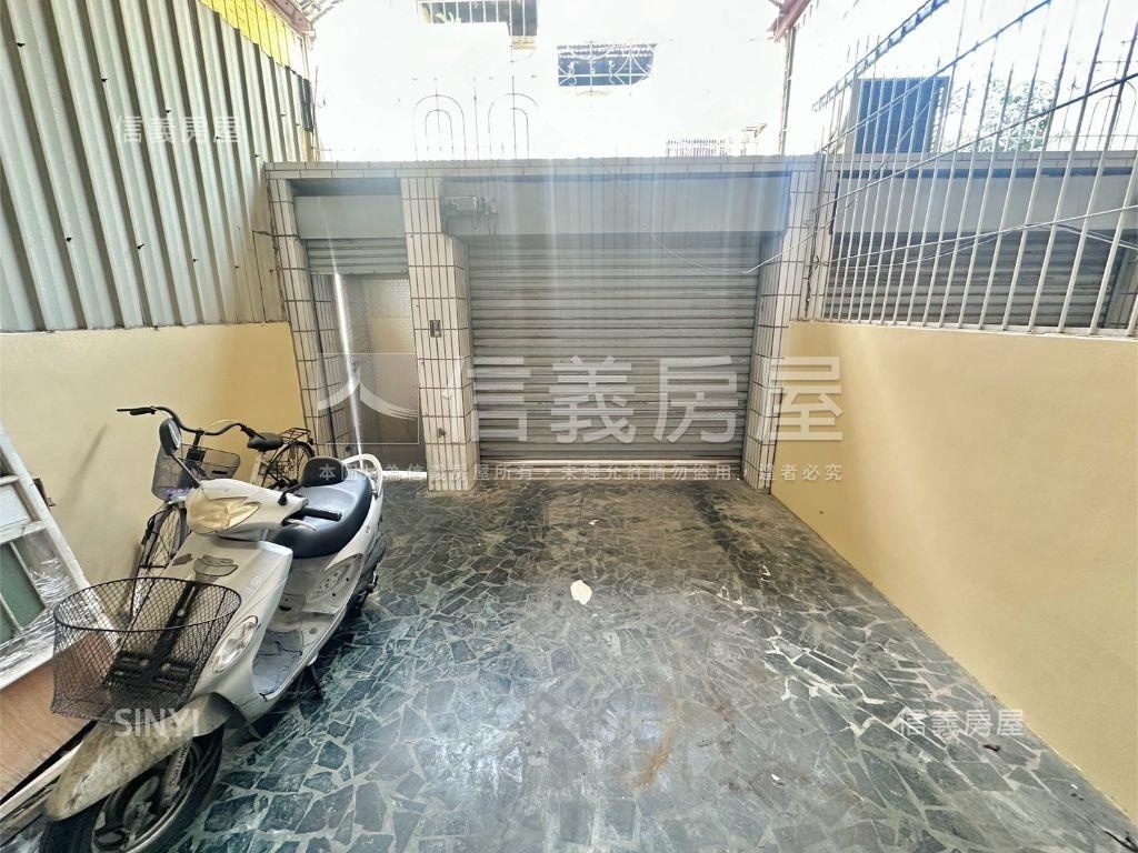 【精選】楠梓成家車庫透天房屋室內格局與周邊環境
