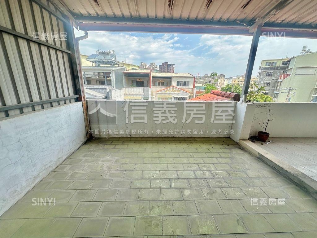 【精選】楠梓成家車庫透天房屋室內格局與周邊環境