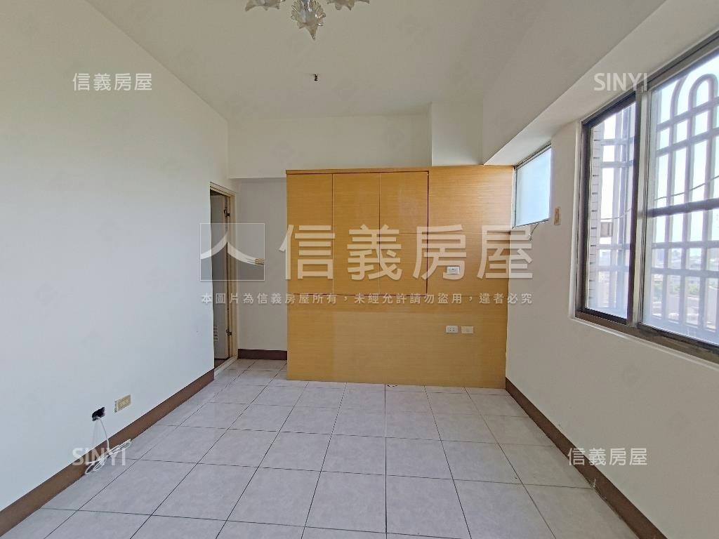 五甲高樓景觀三房車位房屋室內格局與周邊環境