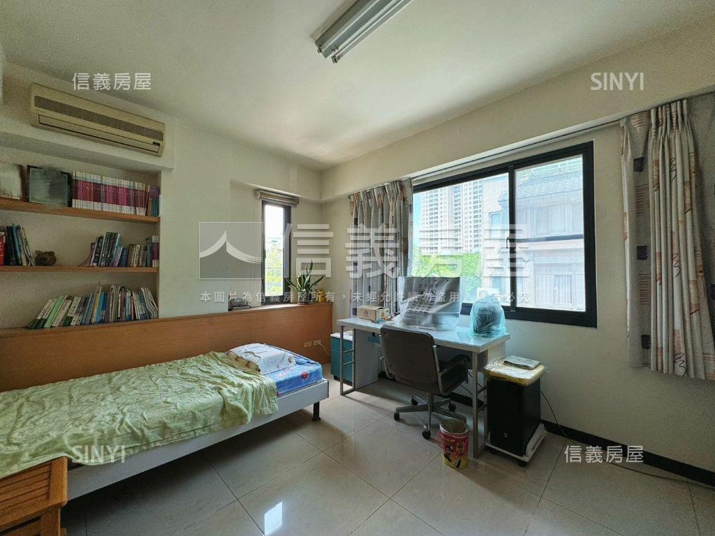 近普霖斯頓輕屋齡邊間別墅房屋室內格局與周邊環境