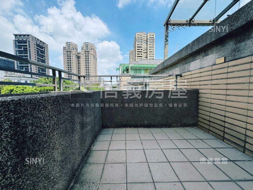 近普霖斯頓輕屋齡邊間別墅房屋室內格局與周邊環境