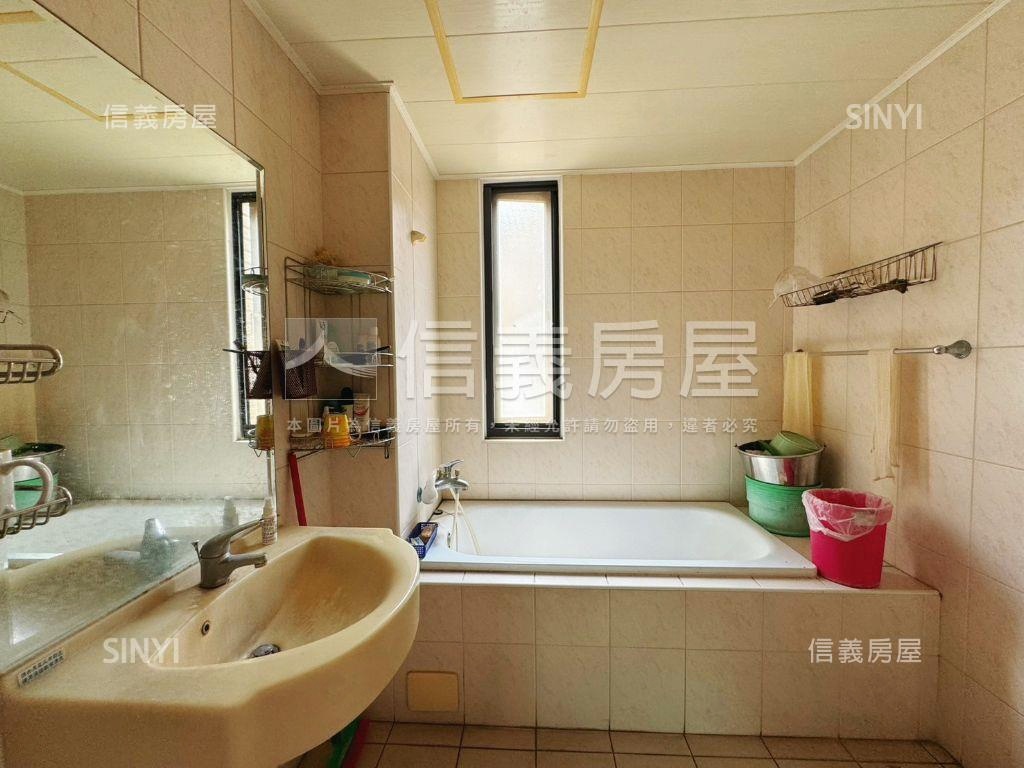 近普霖斯頓輕屋齡邊間別墅房屋室內格局與周邊環境