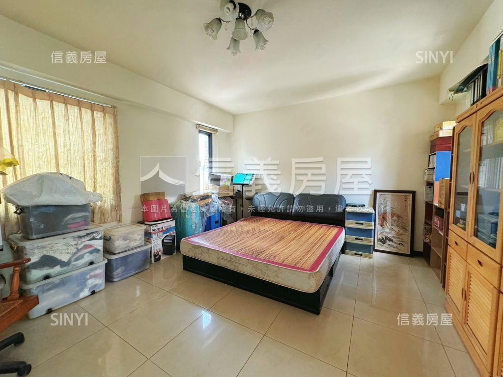 近普霖斯頓輕屋齡邊間別墅房屋室內格局與周邊環境