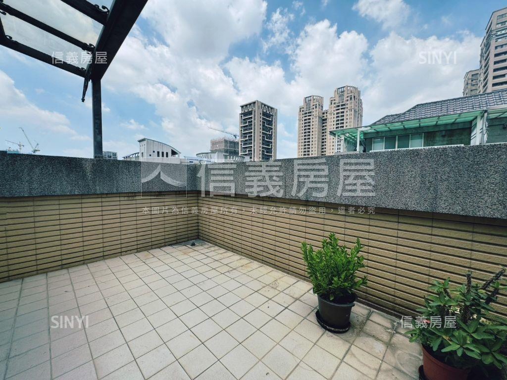 近普霖斯頓輕屋齡邊間別墅房屋室內格局與周邊環境