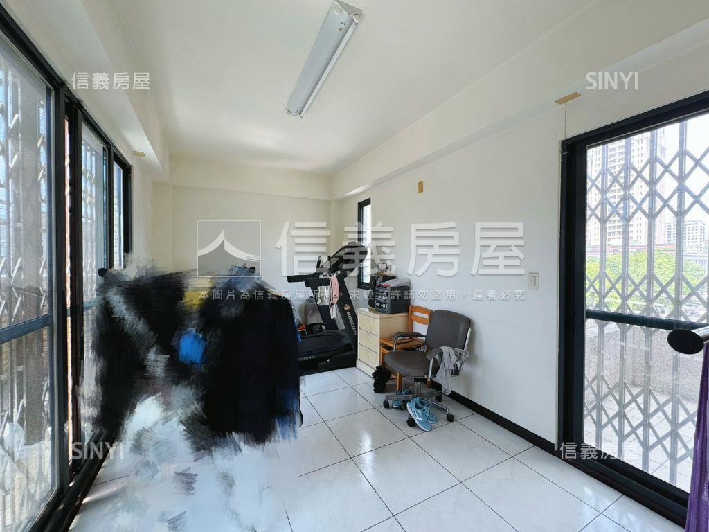 近普霖斯頓輕屋齡邊間別墅房屋室內格局與周邊環境