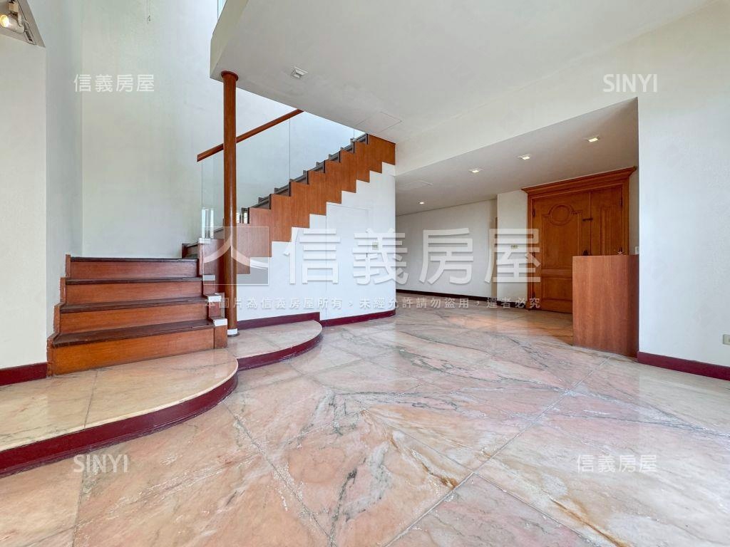 近１１期破百大坪數雙平車房屋室內格局與周邊環境