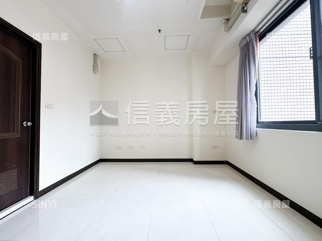 國圖特區採光美三房房屋室內格局與周邊環境