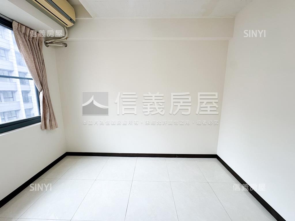 國圖特區採光美三房房屋室內格局與周邊環境
