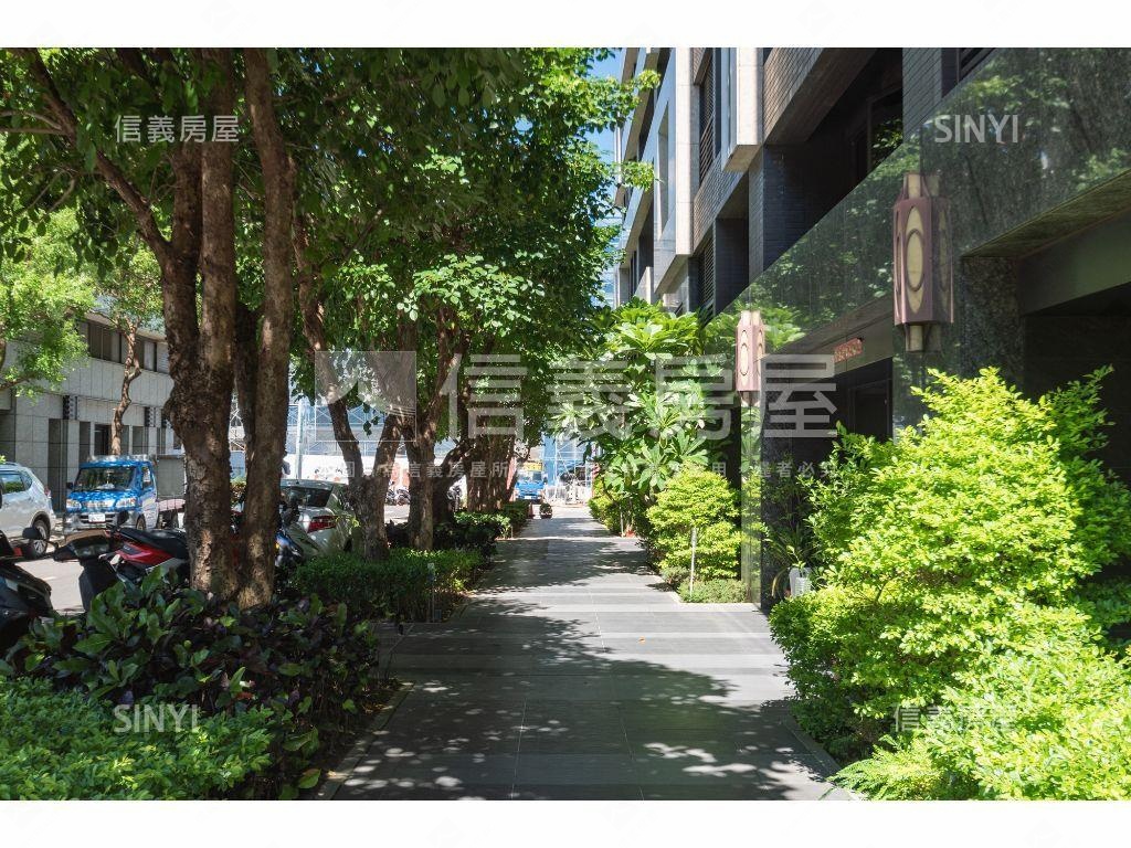 青埔翔譽邊間兩房平面車位房屋室內格局與周邊環境