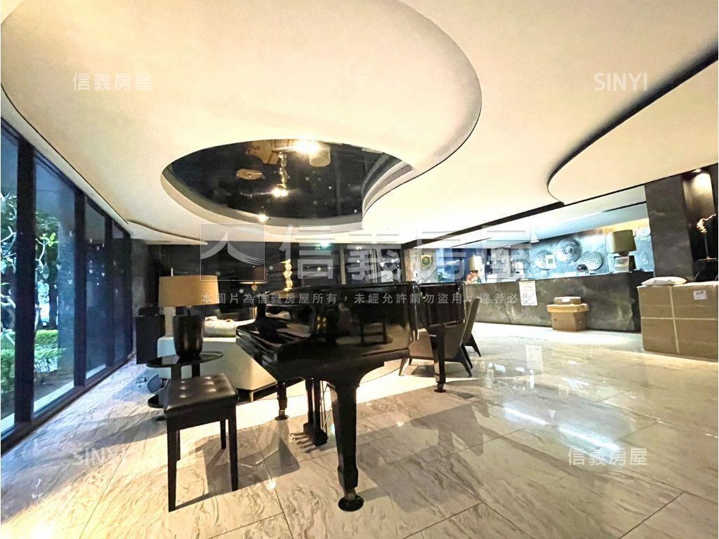 青埔翔譽邊間兩房平面車位房屋室內格局與周邊環境