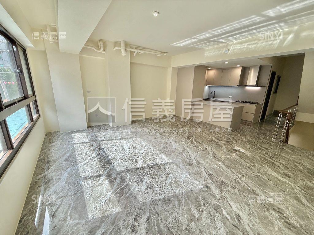 公園旁屋齡新美透天＃２房屋室內格局與周邊環境