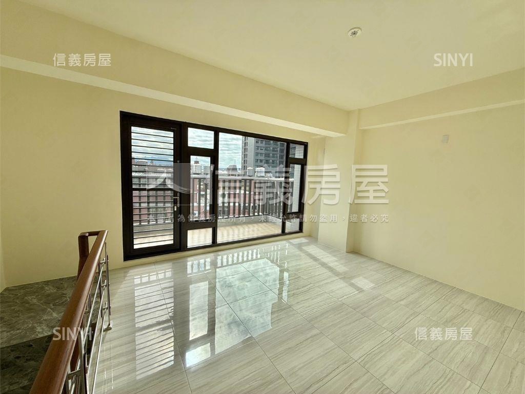 公園旁屋齡新美透天＃２房屋室內格局與周邊環境