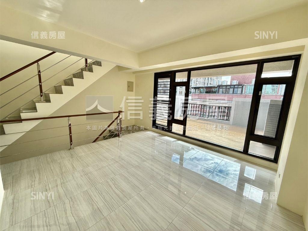 公園旁屋齡新美透天＃２房屋室內格局與周邊環境