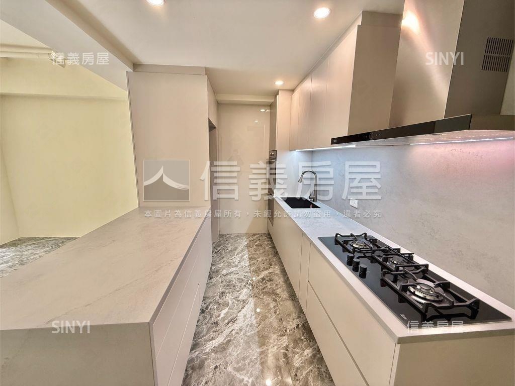 公園旁屋齡新美透天＃２房屋室內格局與周邊環境