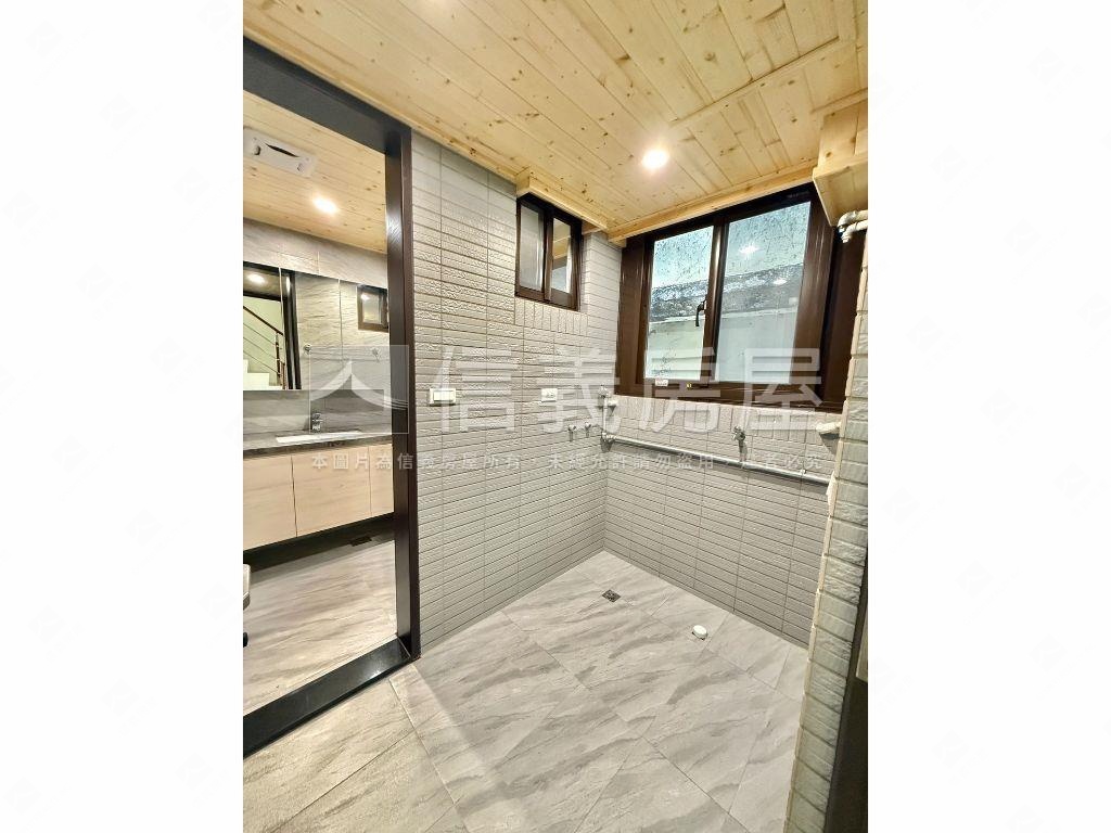 公園旁屋齡新美透天＃２房屋室內格局與周邊環境