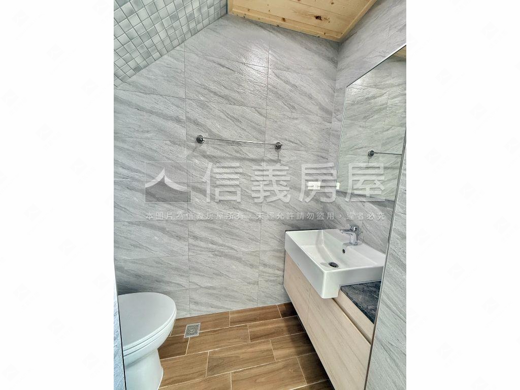 公園旁屋齡新美透天＃２房屋室內格局與周邊環境